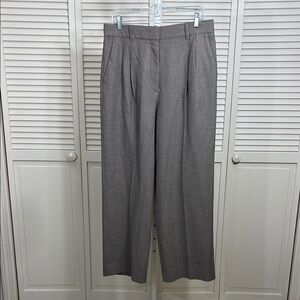 Aritzia The Effortless Pant™ (Re)fined High Rise Wide Pleated Pants Size 10